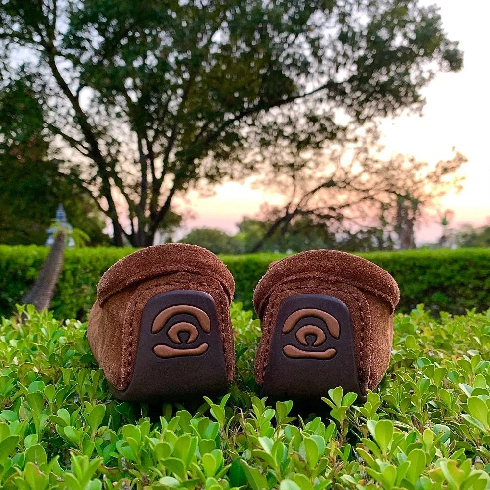 Manitobah Mukluks Canoe suede fleece lined moccasins - Picture 4 of 10